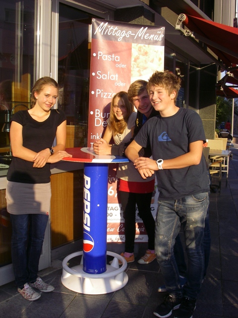 Der TV-Nachwuchs beim Seminar Nahrungsaufnahme ... Spezialthema PIZZA Der TV-Nachwuchs beim Seminar Nahrungsaufnahme ... Spezialthema PIZZA